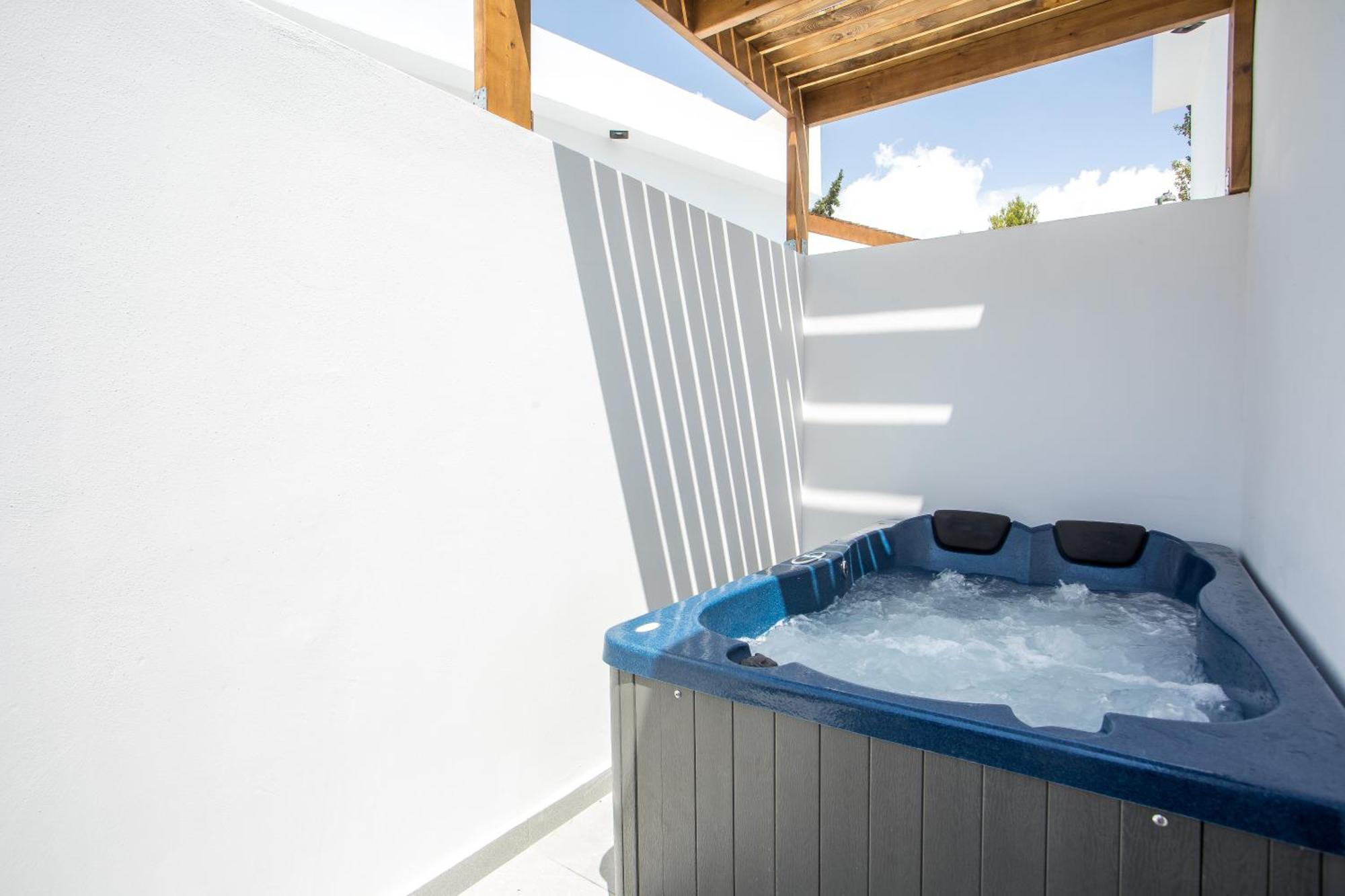 Calma Luxury Studios & Suites Faliraki Dış mekan fotoğraf