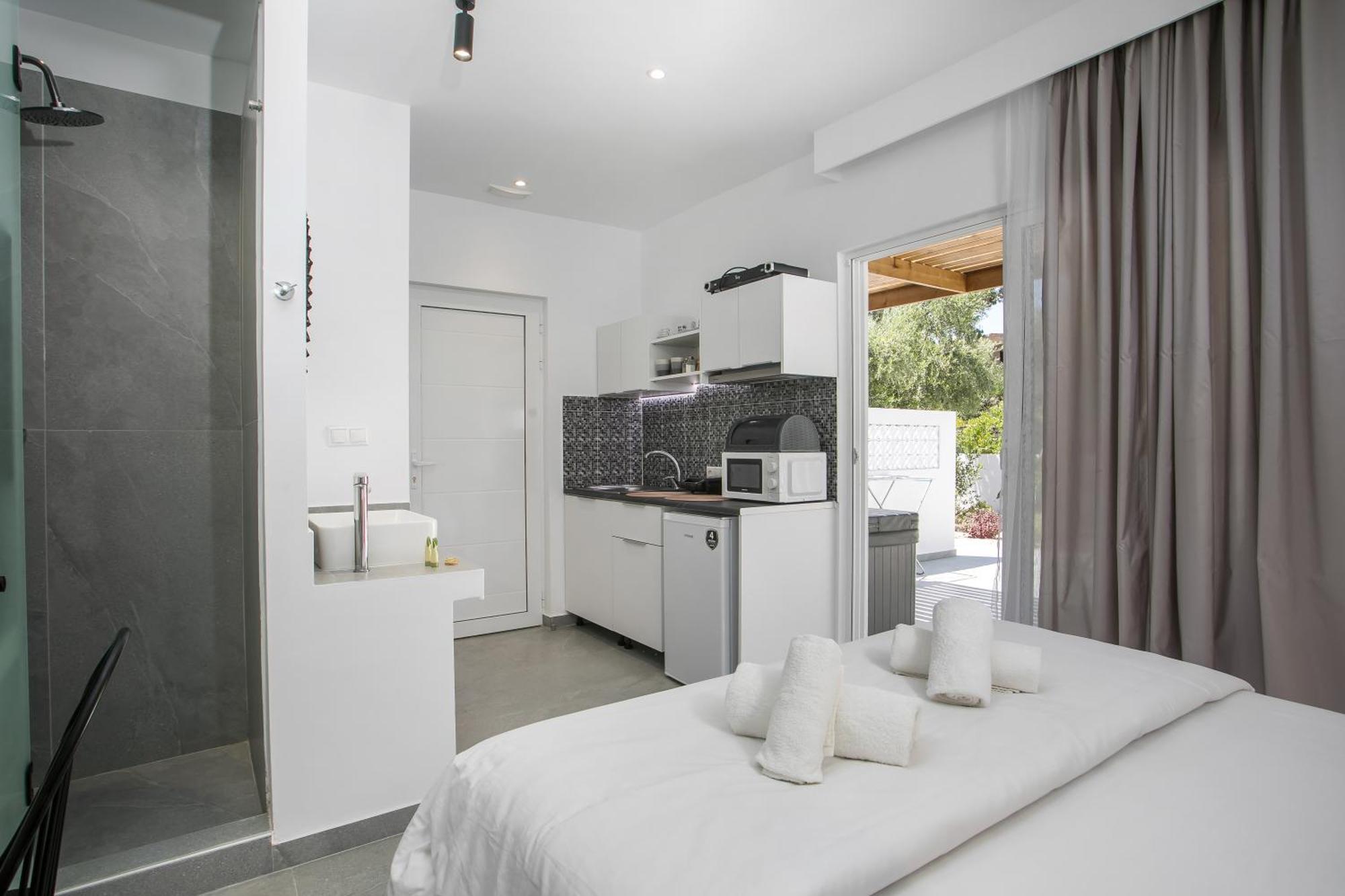 Calma Luxury Studios & Suites Faliraki Dış mekan fotoğraf
